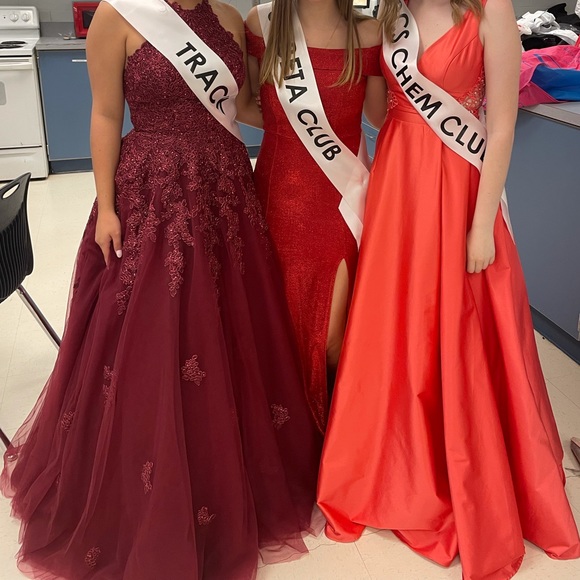 Prom/ formal dress for sell - Picture 2 of 4